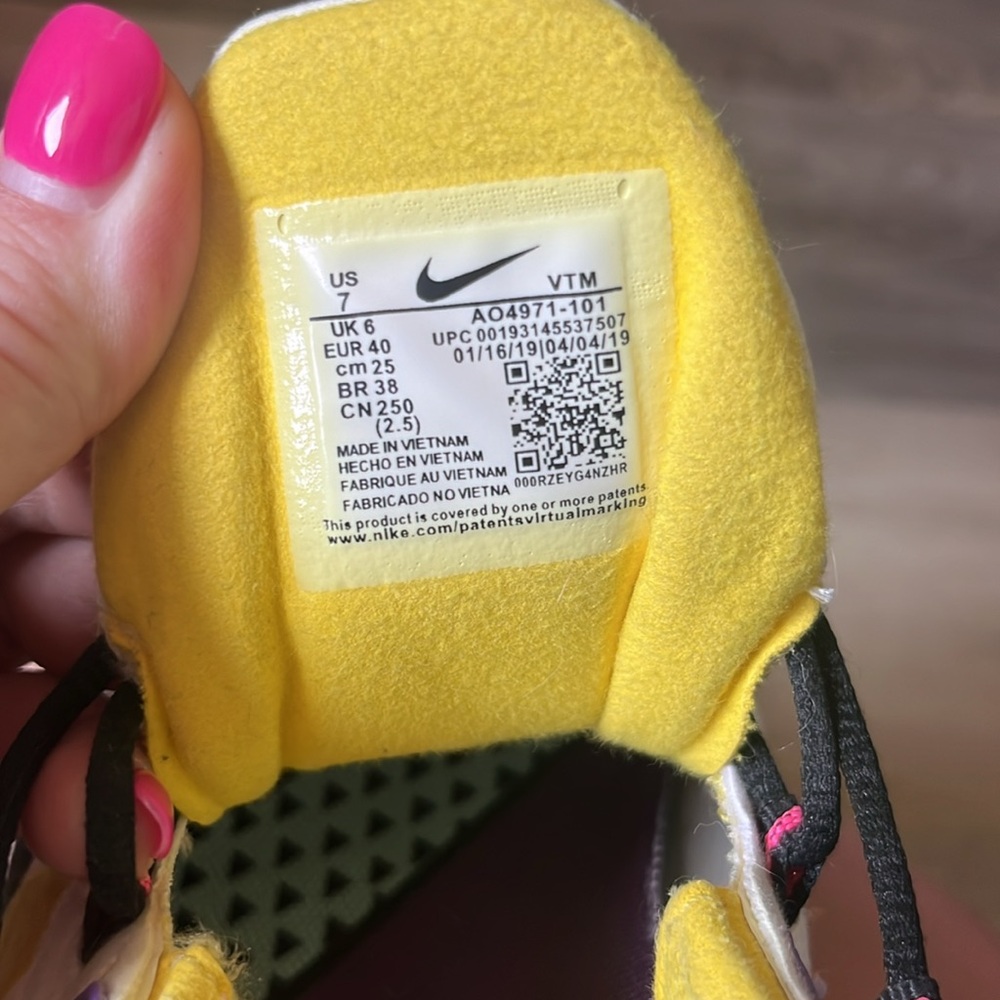 Nine air max react - Picture 6 of 6